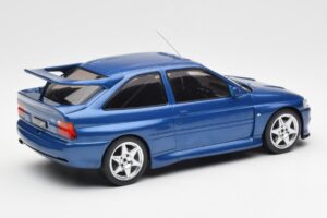 Ford Escort RS Cosworth Blau IXO 1:18 18CMC180 Metall — Bild 2 von 6
