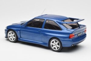 Ford Escort RS Cosworth Blau IXO 1:18 18CMC180 Metall — Bild 5 von 6