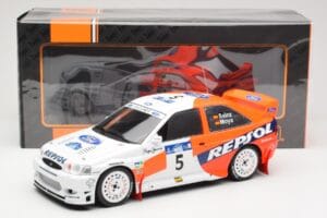 Ford Escort WRC #5 C. Sainz / L. Moya Winner Acropolis Rally 1997 IXO 1:18 18RMC172A Metall — Bild 6 von 6