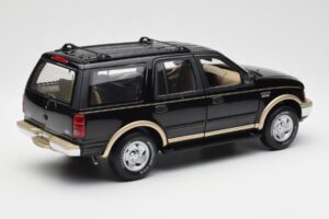 Ford Expedition Eddie Bauer Schwarz UT Models 1:18 22710 Metall — Bild 2 von 7