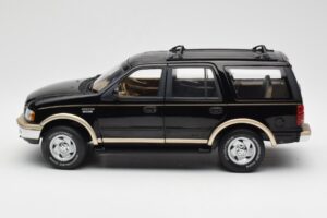 Ford Expedition Eddie Bauer Schwarz UT Models 1:18 22710 Metall — Bild 5 von 7