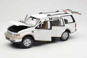 Ford Expedition Eddie Bauer Weiß UT Models 1:18 22712 Metall — Bild 2 von 8