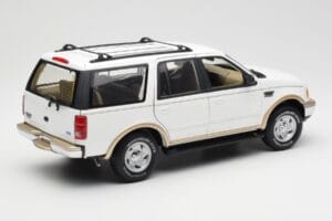 Ford Expedition Eddie Bauer Weiß UT Models 1:18 22712 Metall — Bild 3 von 8
