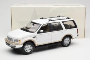 Ford Expedition Eddie Bauer Weiß UT Models 1:18 22712 Metall — Bild 8 von 8