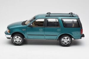 Ford Expedition XLT Grün Metallic UT Models 1:18 22717 Metall — Bild 4 von 8