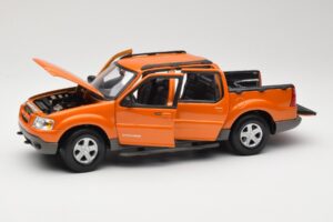 Ford Explorer Sport Trac Orange Maisto 1:18 536891G Metall — Bild 2 von 8