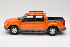 Ford Explorer Sport Trac Orange Maisto 1:18 536891G Metall — Bild 4 von 8