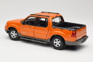 Ford Explorer Sport Trac Orange Maisto 1:18 536891G Metall — Bild 7 von 8