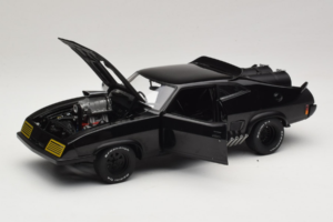 Ford Falcon XB Interceptor Mad Max 2 The Road Warrior AUTOart 1:18 72745 Metall — Bild 2 von 8