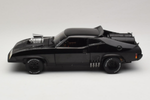Ford Falcon XB Interceptor Mad Max 2 The Road Warrior AUTOart 1:18 72745 Metall — Bild 4 von 8