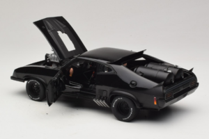 Ford Falcon XB Interceptor Mad Max 2 The Road Warrior AUTOart 1:18 72745 Metall — Bild 5 von 8