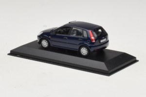 Ford Fiesta Mk5 4-Door Dunkelblau Minichamps 1:43 FIESTA001 Metall — Bild 3 von 4