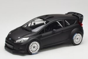 Ford Fiesta RS WRC Street Mk7 Matt Schwarz Minichamps 1:18 151110892 Metall