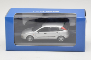 Ford Focus Mk1 Silber Minichamps 1:43 FOCUS006 Metall — Bild 4 von 4