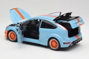 Ford Focus RS LM Classic Edition Gulf 1968 Ford GT40 Tribute Minichamps 1:18 100080068 Metall — Bild 5 von 8