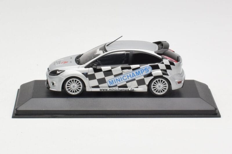 Ford Focus RS Mk2 Toy Fair Nuremberg 2010 Minichamps 1:43 403088105 Metall