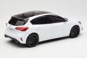 Ford Focus ST Mk4 Frozen Weiß MCG 1:18 MCG18453 Metall — Bild 2 von 6