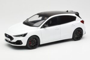 Ford Focus ST Mk4 Frozen Weiß MCG 1:18 MCG18453 Metall