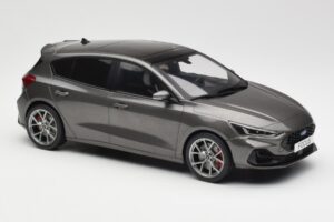 Ford Focus ST Mk4 Grau MCG 1:18 MCG18454 Metall — Bild 4 von 6