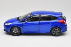 Ford Focus ST Mk2 Blue Metallic Minichamps 1:18 110082001 Metall — Bild 4 von 8
