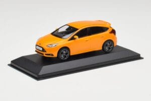Ford Focus ST Mk3 Tangerine Scream Minichamps 1:43 FOCUS001 Metall — Bild 2 von 4