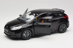 Ford Focus ST Mk2 Panther Black Metallic Minichamps 1:18 110082000 Metall — Bild 2 von 8