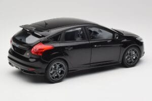 Ford Focus ST Mk2 Panther Black Metallic Minichamps 1:18 110082000 Metall — Bild 3 von 8