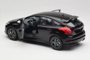 Ford Focus ST Mk2 Panther Black Metallic Minichamps 1:18 110082000 Metall — Bild 5 von 8