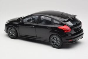 Ford Focus ST Mk2 Panther Black Metallic Minichamps 1:18 110082000 Metall — Bild 7 von 8