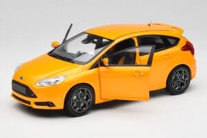 Ford Focus ST Mk2 Tangerine Scream Minichamps 1:18 110082005 Metall — Bild 2 von 8