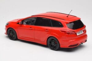 Ford Focus ST Turnier Mk3 Race Red MCG 1:18 MCG18466 Metall — Bild 5 von 6
