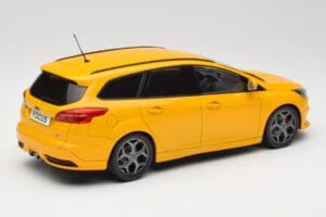 Ford Focus ST Turnier Mk3 Gelb MCG 1:18 MCG18464 Metall — Bild 2 von 6