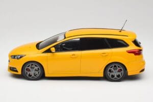Ford Focus ST Turnier Mk3 Gelb MCG 1:18 MCG18464 Metall — Bild 3 von 6