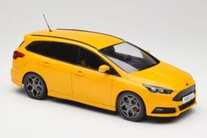 Ford Focus ST Turnier Mk3 Gelb MCG 1:18 MCG18464 Metall — Bild 4 von 6