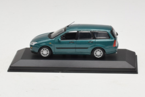 Ford Focus Mk1 Turnier Grün Minichamps 1:43 FOCUS003 Metall