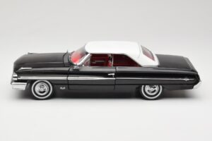 Ford Galaxie 500 Schwarz Sun Star 1:18 1442 Metall — Bild 4 von 8