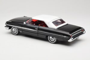 Ford Galaxie 500 Schwarz Sun Star 1:18 1442 Metall — Bild 7 von 8