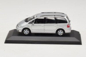Ford Galaxy Mk2 Silber Minichamps 1:43 GALAXY001 Metall