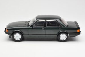 Ford Granada Mk2 2.8 Injection Dunkelgrün MCG 1:18 MCG18263 Metall — Bild 3 von 6