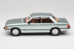 Ford Granada Mk2 2.8 Ghia Light Green Metallic MCG 1:18 MCG18535 Metall — Bild 3 von 6