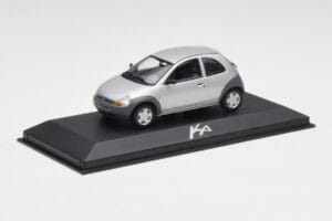Ford Ka Mk1 Silbergrau Minichamps 1:43 130248 Metall — Bild 2 von 4