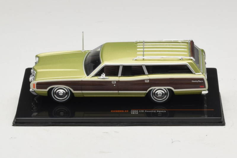 Ford LTD Country Squire Green Bronze IXO 1:43 CLC608N Metall