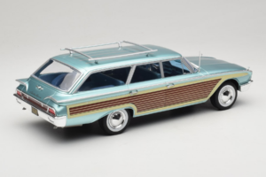 Ford Country Squire Blau MCG 1:18 MCG18049 Metall — Bild 2 von 6