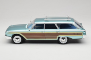 Ford Country Squire Blau MCG 1:18 MCG18049 Metall — Bild 3 von 6