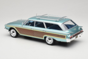 Ford Country Squire Blau MCG 1:18 MCG18049 Metall — Bild 5 von 6