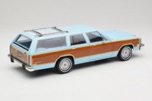 Ford LTD Country Squire Charlie's Angels Movie GreenLight 1:18 19066 Metall — Bild 3 von 8
