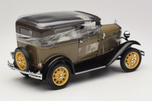Ford Model A Tudor Chicle Drab Motor City 1:18 41003 Metall — Bild 2 von 6