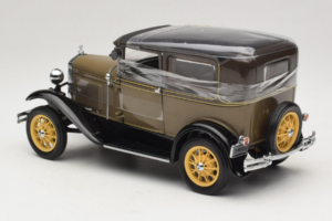 Ford Model A Tudor Chicle Drab Motor City 1:18 41003 Metall — Bild 5 von 6