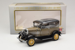 Ford Model A Tudor Chicle Drab Motor City 1:18 41003 Metall — Bild 6 von 6