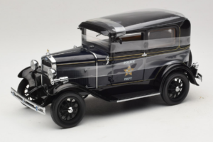 Ford Model A Tudor Police Car Motor City 1:18 43008 Metall